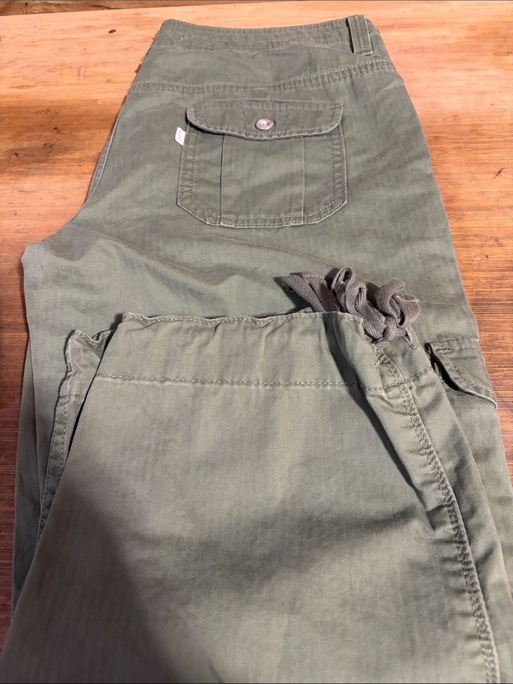 Levi's Olive Green Capris with Cargo Pocket